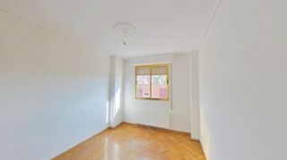 Piso en venta en Numancia en Madrid