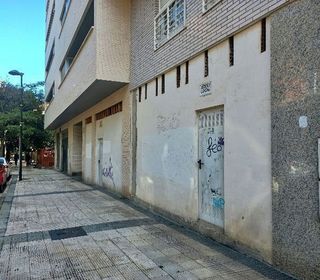 Local comercial en venta en Barrio Torrero en Zaragoza