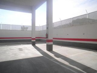 Garaje en venta en Teatinos en Málaga