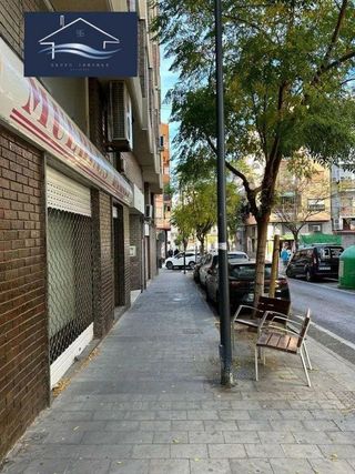 Local comercial en venta en Carolinas Bajas en Alicante