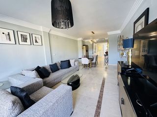 Piso en alquiler en Los Naranjos - Las Brisas en Marbella