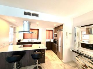 Piso en venta en Puerto Marina en Benalmádena