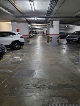 Garaje en venta en Centre en Badalona