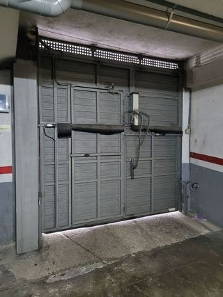 Garaje en venta en Centre en Badalona
