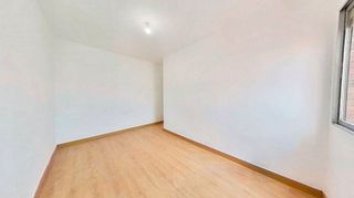 Piso en venta en Numancia en Madrid