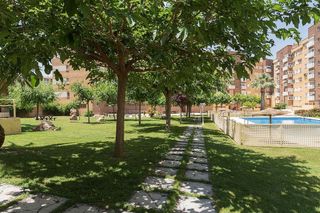 Piso en alquiler en Renfe - Bulevar 1º y 2º Fase en Jaén