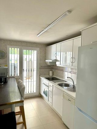 Piso en alquiler en Los Naranjos - Las Brisas en Marbella