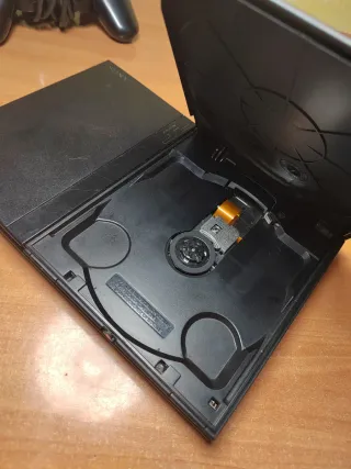 PlayStation 2 Slim Negra + Mando y Cargador