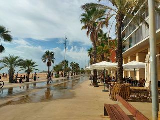 Local comercial en venta en Montigalà -Sant Crist en Badalona