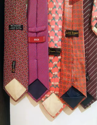 Corbatas tonos rojos