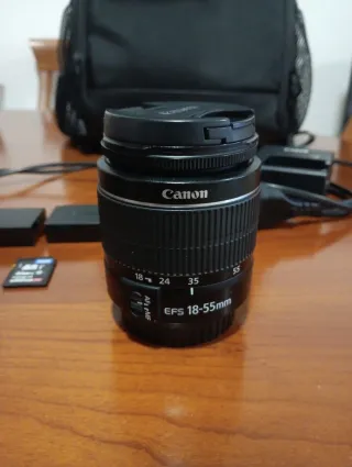 Cámara Canon EOS 2000D + equipo fotográfico