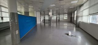 Edificio en alquiler en Centro en Tomares