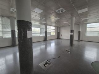 Edificio en alquiler en Centro en Tomares