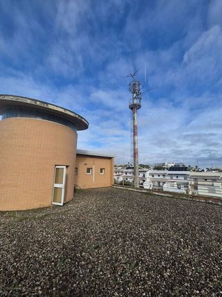 Edificio en alquiler en Centro en Tomares