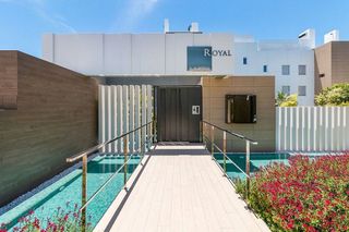 Piso en alquiler en Nueva Andalucía centro en Marbella