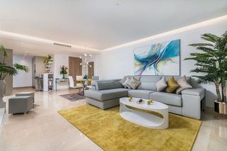 Piso en alquiler en Nueva Andalucía centro en Marbella