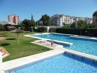 Piso en venta en Puerto de la Duquesa en Manilva