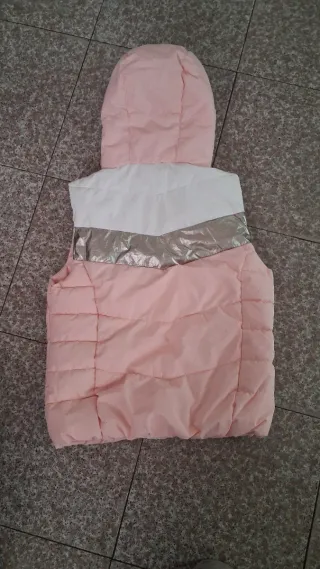 Gilet imbottito bambina con cappuccio