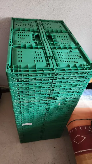 Cajas apilables para frutas y verduras