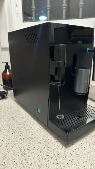 Cafetera Cecotec Negra. Cremaet