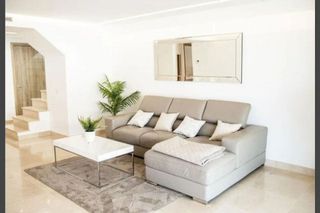 Ático en alquiler en Puerto Banús en Marbella