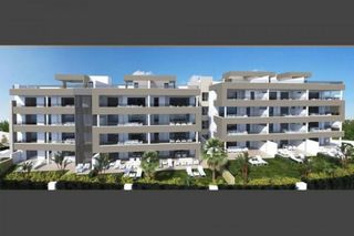 Ático en alquiler en Puerto Banús en Marbella