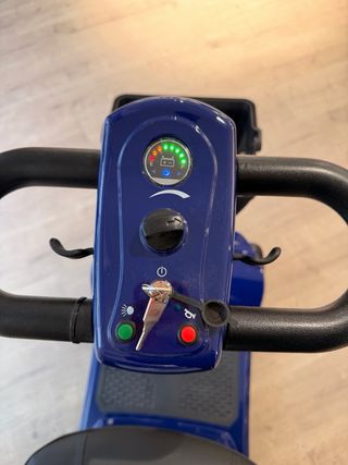 Silla Scooter Eléctrico Airwheel Robot H3M