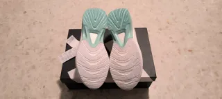 Zapatillas Adidas Blancas y Turquesa