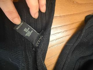 Conjunto Guess: Gorro, Bufanda y Guantes