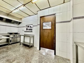 Bar en venta en El Castell-Poble Vell en Castelldefels