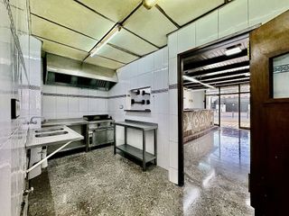 Bar en venta en El Castell-Poble Vell en Castelldefels