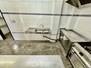 Bar en venta en El Castell-Poble Vell en Castelldefels