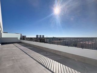 Ático en alquiler en Parque Mediterráneo - Santa Paula en Málaga