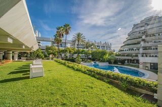 Piso en alquiler en Playa de la Fontanilla en Marbella