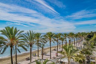 Piso en alquiler en Playa de la Fontanilla en Marbella