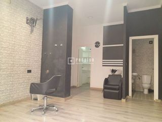 Local comercial en alquiler en Barrio de Ciudad Jardín en Málaga