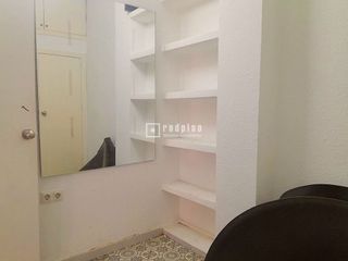 Local comercial en alquiler en Barrio de Ciudad Jardín en Málaga