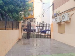 Local comercial en alquiler en Barrio de Ciudad Jardín en Málaga