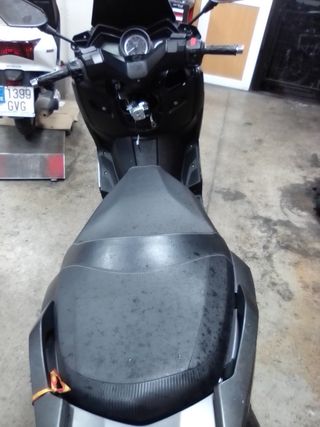 Moto Scooter Storm 125