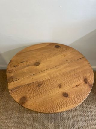 antigua mesa de centro restaurada