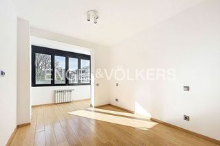 Piso en alquiler en Mirasierra en Madrid