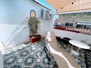 Ático en alquiler en Carolinas Altas en Alicante