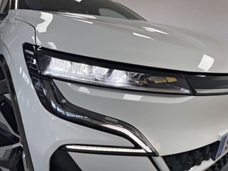 RENAULT Mégane E-Tech Techno Autonomía Confort