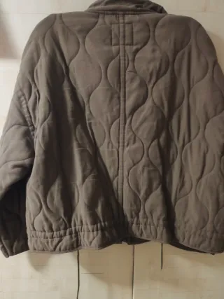 Chaqueta acolchada Stradivarius Talla M