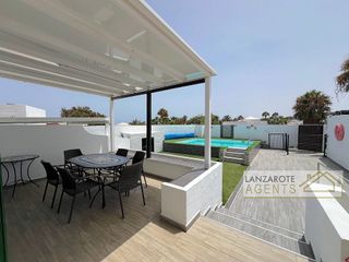 Casa adosada en venta en Playa Blanca en Yaiza