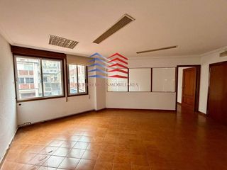 Oficina en alquiler en Centro en Ourense
