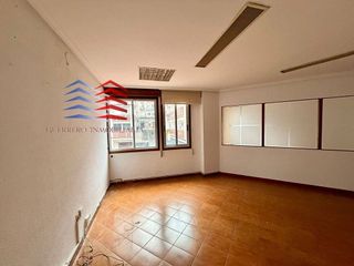 Oficina en alquiler en Centro en Ourense