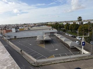 Nave industrial en alquiler en Coria del Río