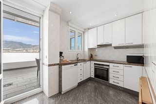 Ático en venta en Puerto Marina en Benalmádena