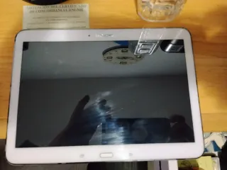 Tablet Samsung SM-T535